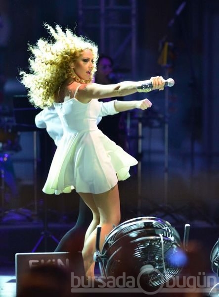 Hadise'den mini şov!	