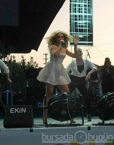 Hadise'den mini şov!	