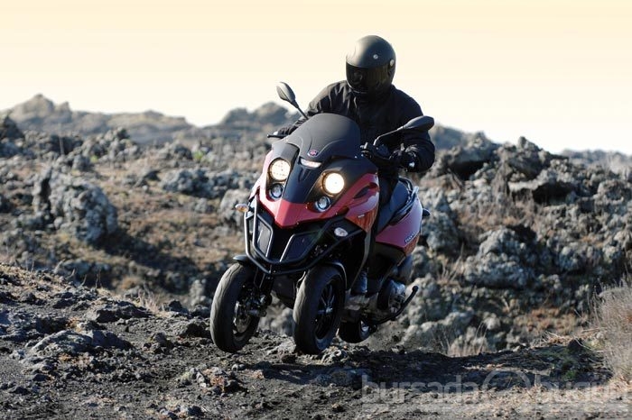 Yarışçı Gilera büyülüyor