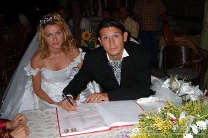 Ünlülerin unutulmaz düğün fotoğrafları