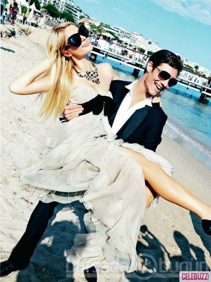 Paris Hilton Rus dergisine soyundu