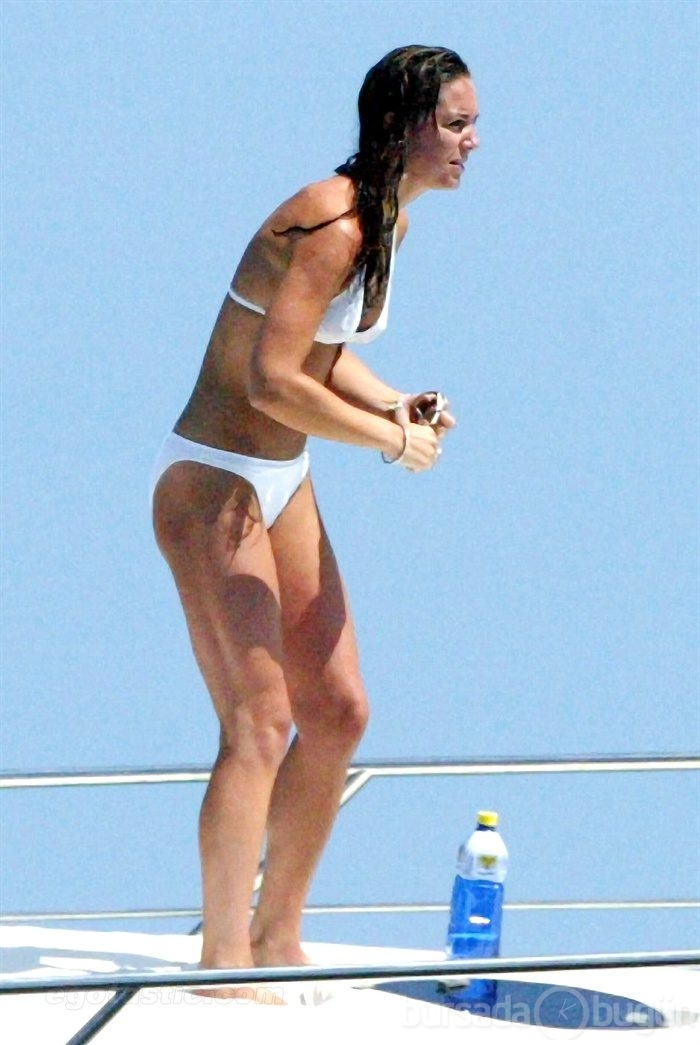 Kate Middleton'ın bikinili görüntüleri..