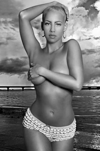 Amber Rose plajda sereserpe