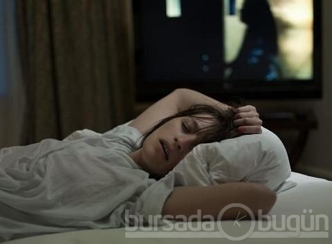 Ünlüleri uyutup fotoğrafladı