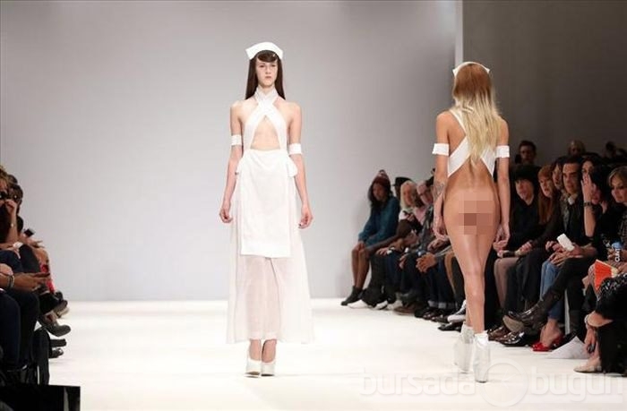 Elbisesiz defile