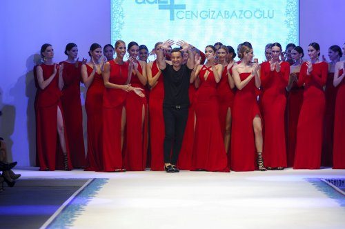 Cengiz Abazoğlu'nun deniz kızları
