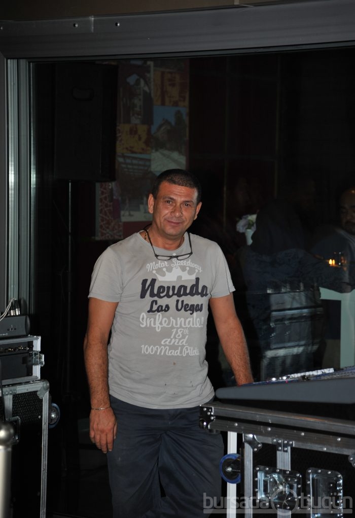 Divan Otel Bir Yaşında
