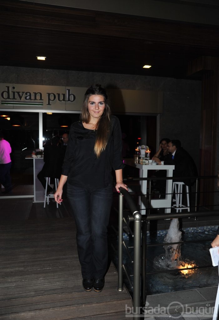 Divan Otel Bir Yaşında