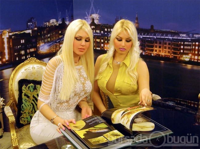 Adnan Oktar'ın güzelleri Twitter'ı karıştırdı