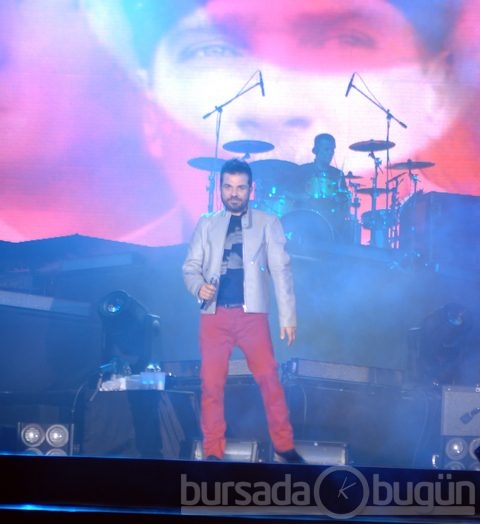 Ünlülerin bayram coşkusu