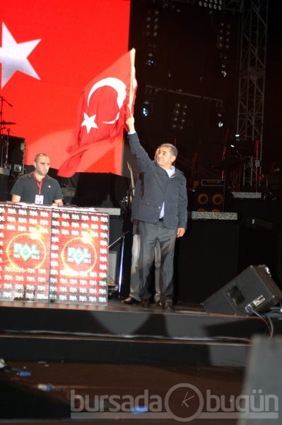 Ünlülerin bayram coşkusu
