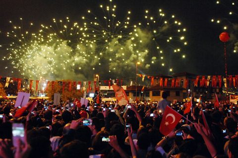 Ünlülerin bayram coşkusu