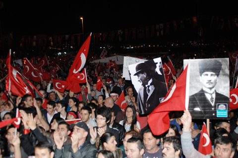 Ünlülerin bayram coşkusu