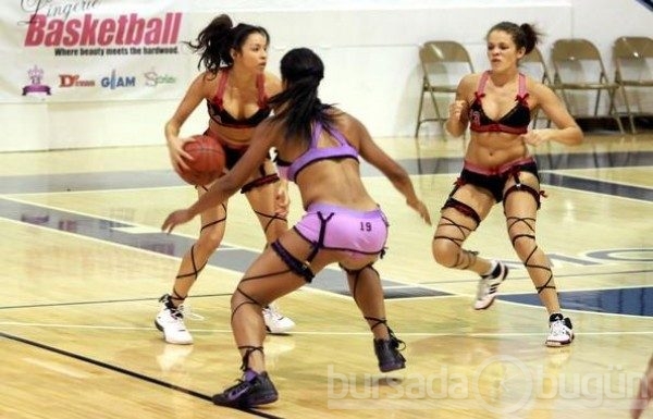 İç çamaşırı ligi basketbola sıçradı!