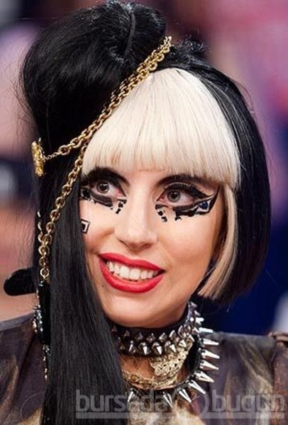 Lady Gaga'dan olay yaratacak pozlar