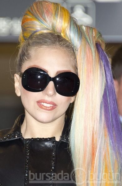 Lady Gaga'dan olay yaratacak pozlar