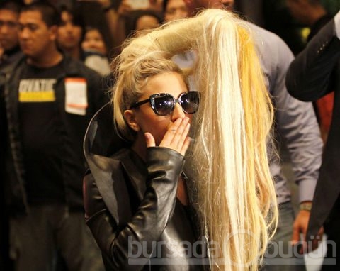 Lady Gaga'dan olay yaratacak pozlar