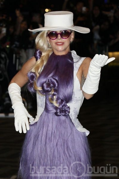 Lady Gaga'dan olay yaratacak pozlar