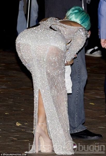 Lady Gaga'dan olay yaratacak pozlar