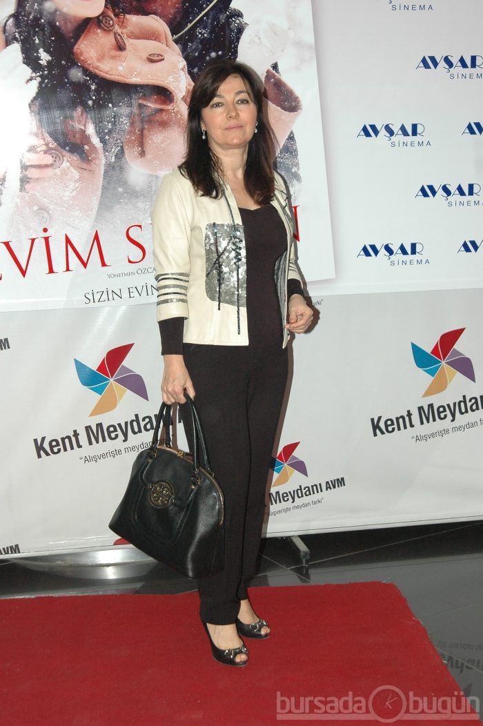 Özcan Deniz, Bond'u soladı