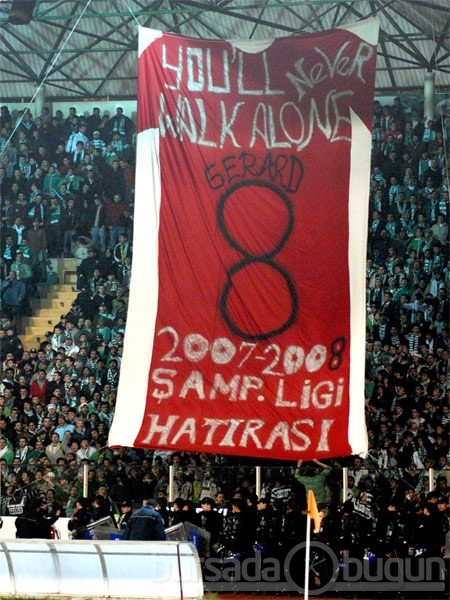 En yaratıcı maç pankartları