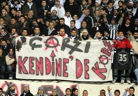 En yaratıcı maç pankartları