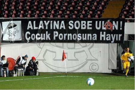 En yaratıcı maç pankartları
