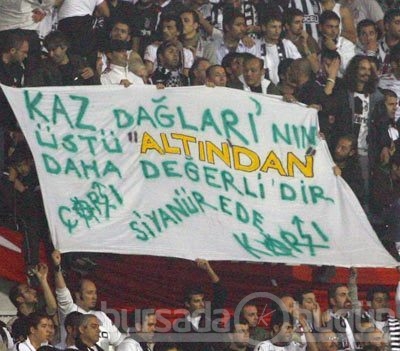 En yaratıcı maç pankartları