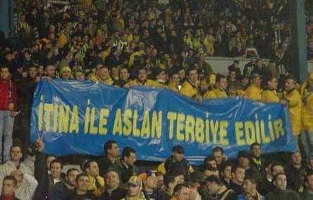En yaratıcı maç pankartları