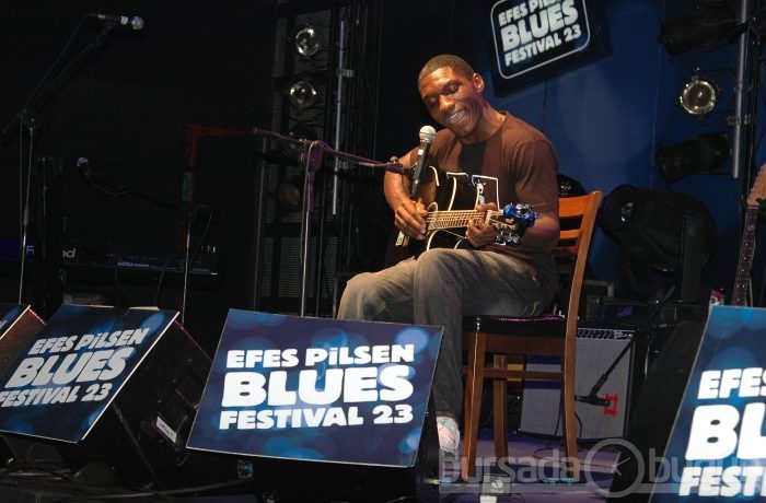 Blues severlere nefis ziyafet