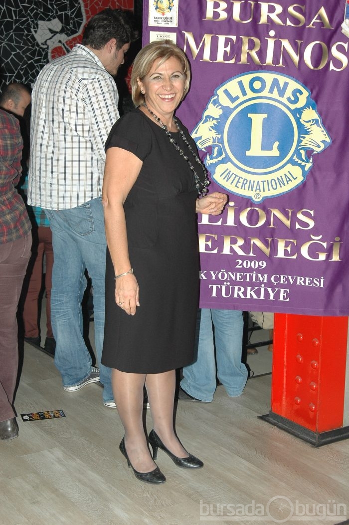 Merinos Lions Kulübü Alzheimer hastaları için söyledi