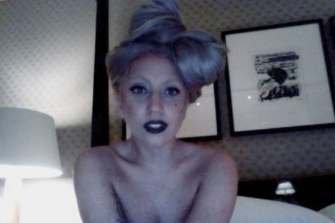 Lady Gaga'dan  18'lik pozlar!