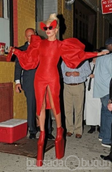 Lady Gaga'dan  18'lik pozlar!