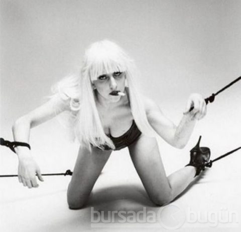 Lady Gaga'dan  18'lik pozlar!