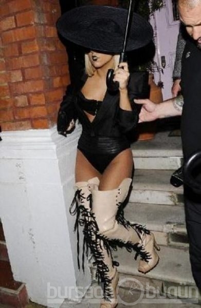 Lady Gaga'dan  18'lik pozlar!