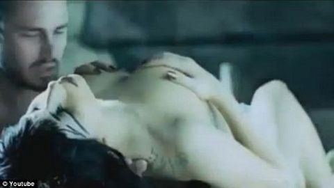 Lady Gaga'dan  18'lik pozlar!
