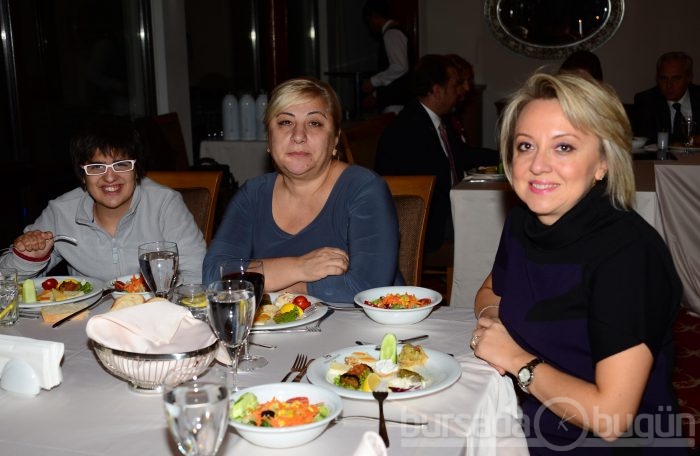 Alkışlar yeni üyeler için 