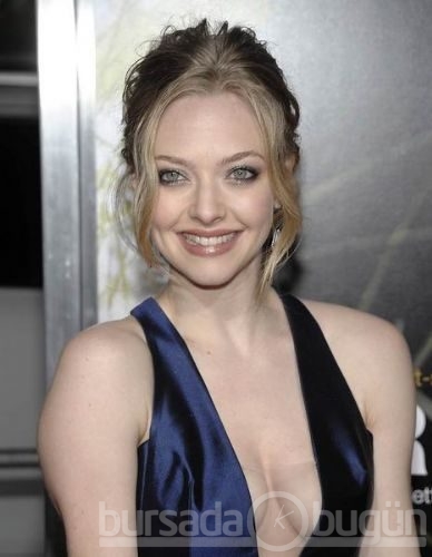 Amanda Seyfried göz kamaştırdı