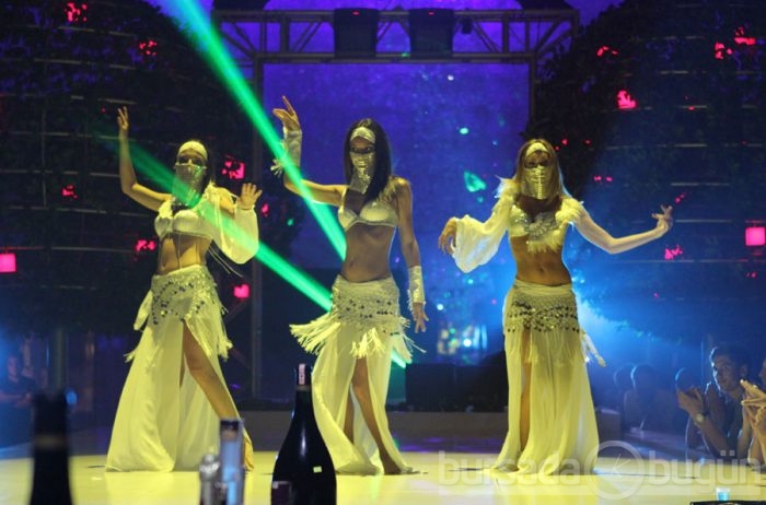Sinem Kobal dansöz oldu
