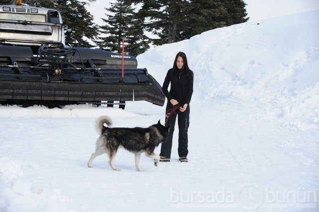 Uludağ'a ünlü yağdı...