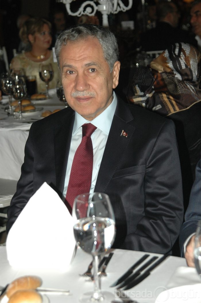 Havada dolarlar uçuştu