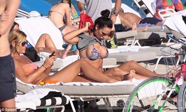 Berlusconi'nin gözdesi sere serpe