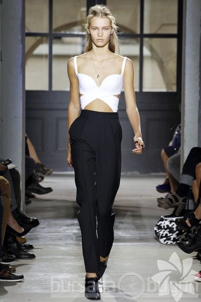 Balenciaga 2013 İlkbahar koleksiyonu...