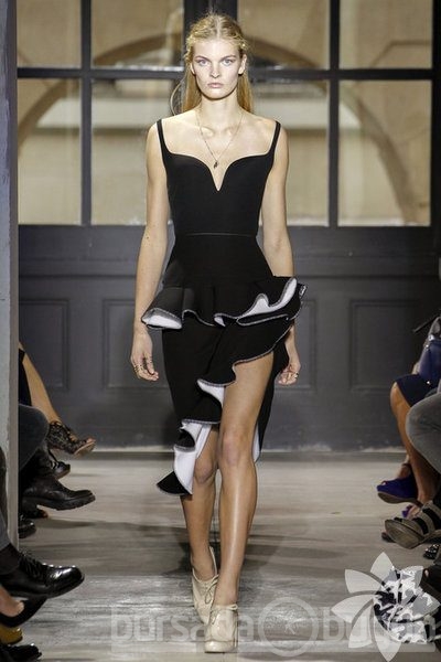 Balenciaga 2013 İlkbahar koleksiyonu...