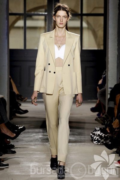 Balenciaga 2013 İlkbahar koleksiyonu...