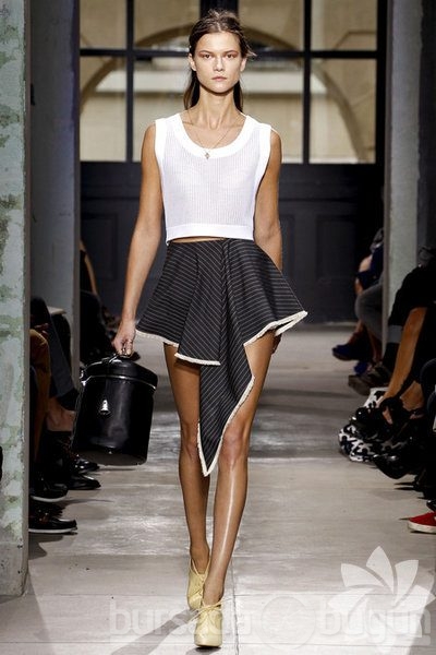 Balenciaga 2013 İlkbahar koleksiyonu...
