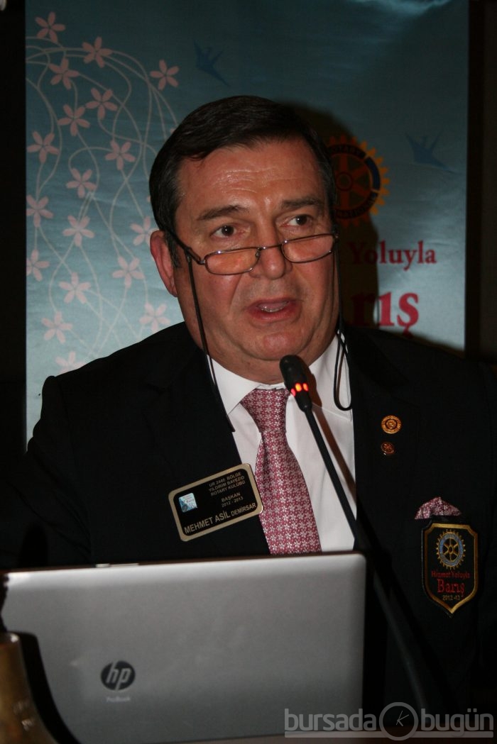 İncir Çekirdeğini Dolduran Adam