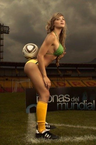 Sofia Jaramillo futbolu seviyor!