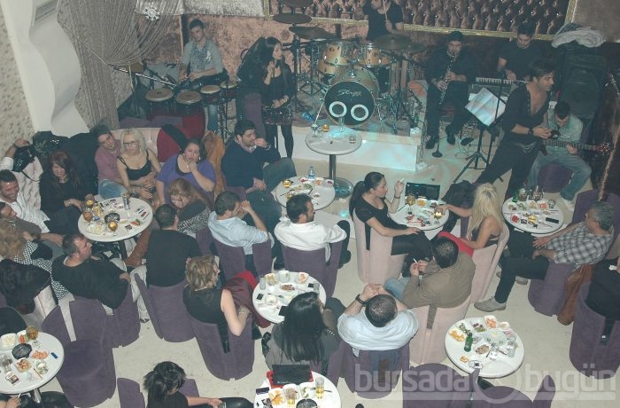 Bursa geceleri pür neşe