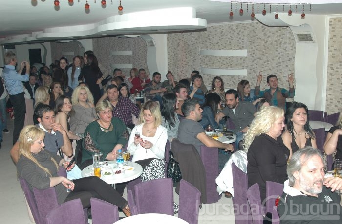 Sabaha kadar vur patlasın çal oynasın